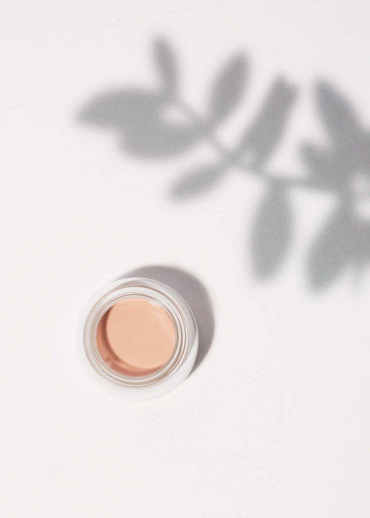 Contorno de ojos con SPF 30, the daylight eye balm de Yellow. 12ml